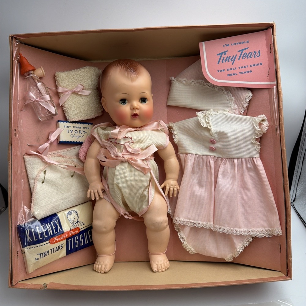 Vintage! Rare American Tiny Tears Doll in Original Layette box   1953